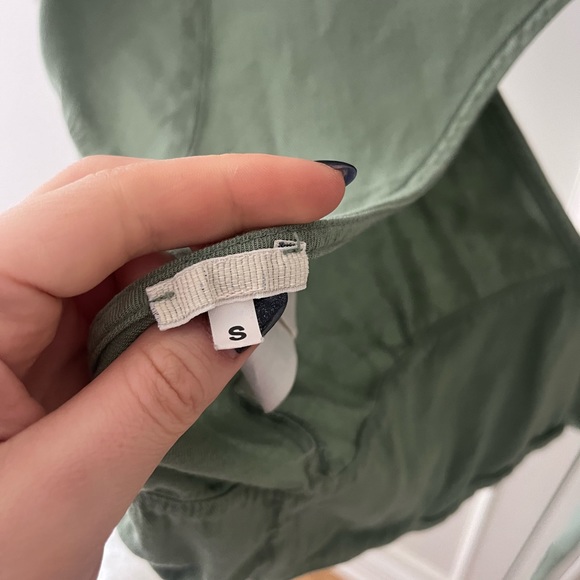 Brandy Melville Open Back Tee - Picture 8 of 8